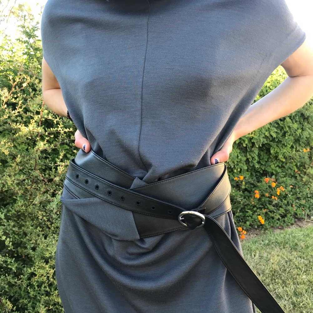 🔥CELINE🔥 Wool Midi dress w/ Leather Belt Detail - Picture 2 of 8